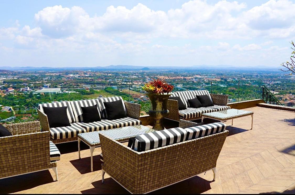 Luxsl Luxury Style Of Life 6 Apartment Pantai Jomtien Luaran gambar