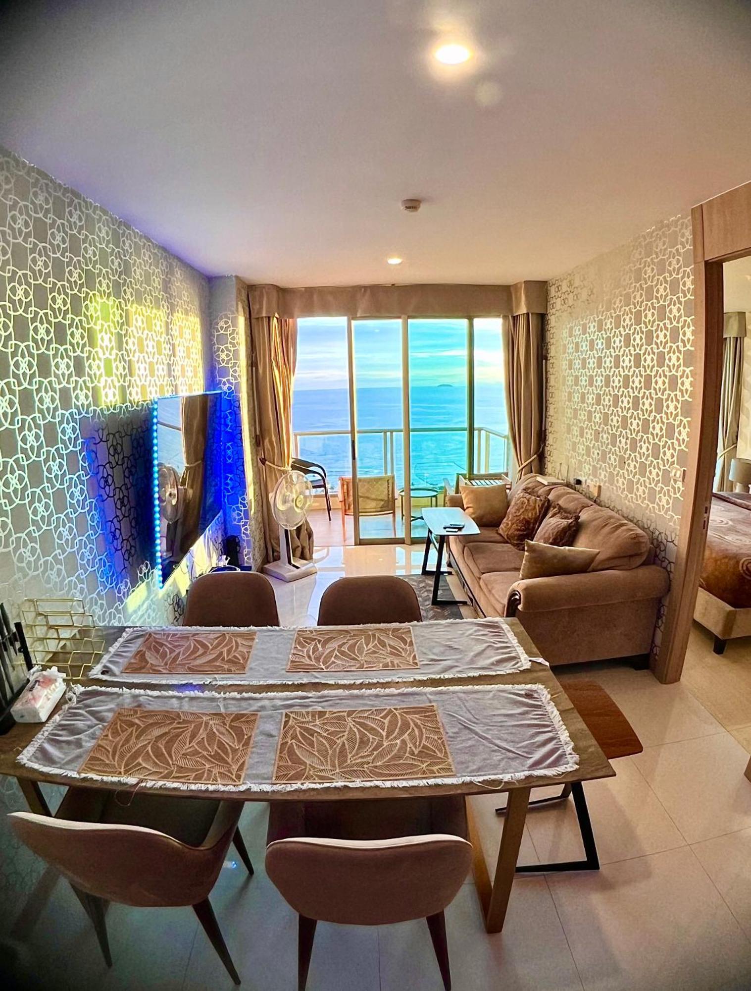 Luxsl Luxury Style Of Life 6 Apartment Pantai Jomtien Luaran gambar